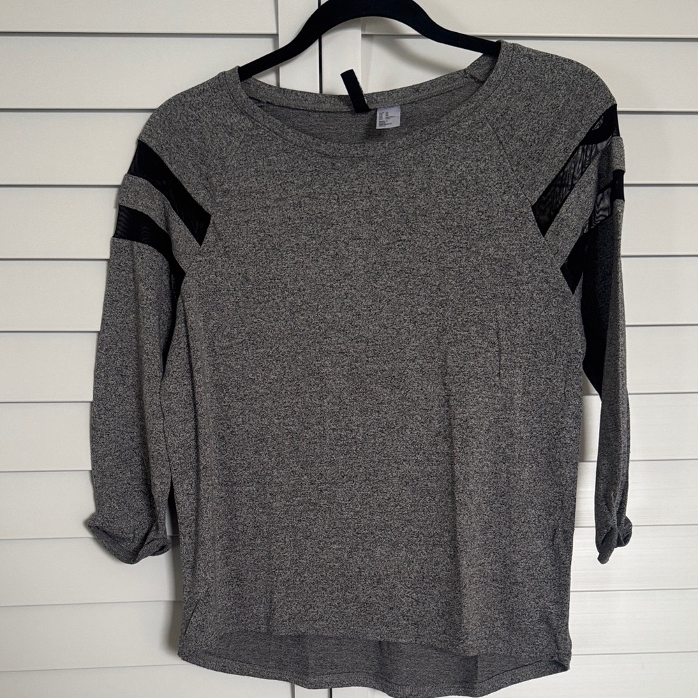H&M Gray and Black Long Sleeve Top